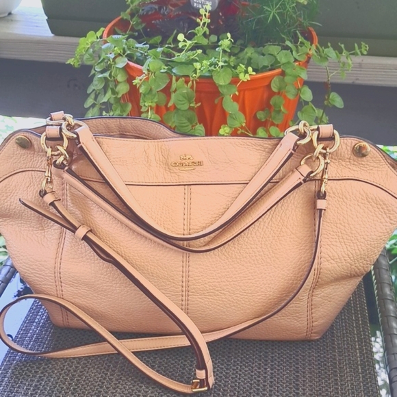 Coach Kelsey Cream Soft Leathet Satchel, Shoulder or Crossbody GUC - Picture 2 of 10